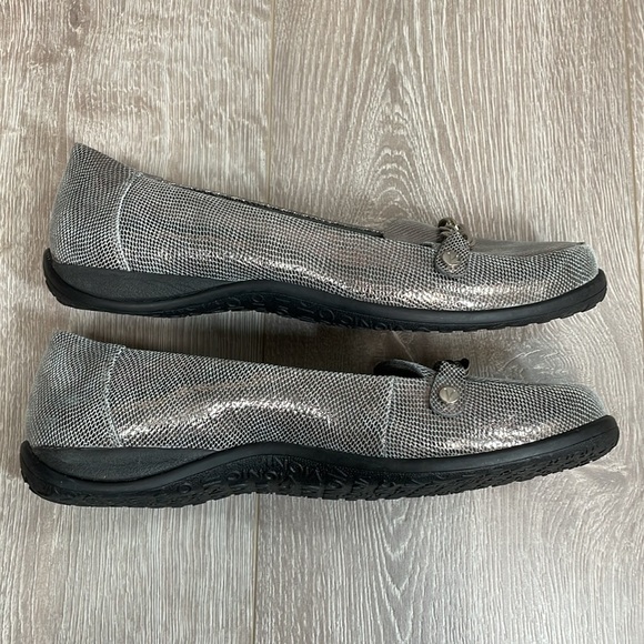 Vionic Orthoheel Alda Pewter Leather Reptile Slip On Loafers Chain 8.5W - Picture 9 of 15